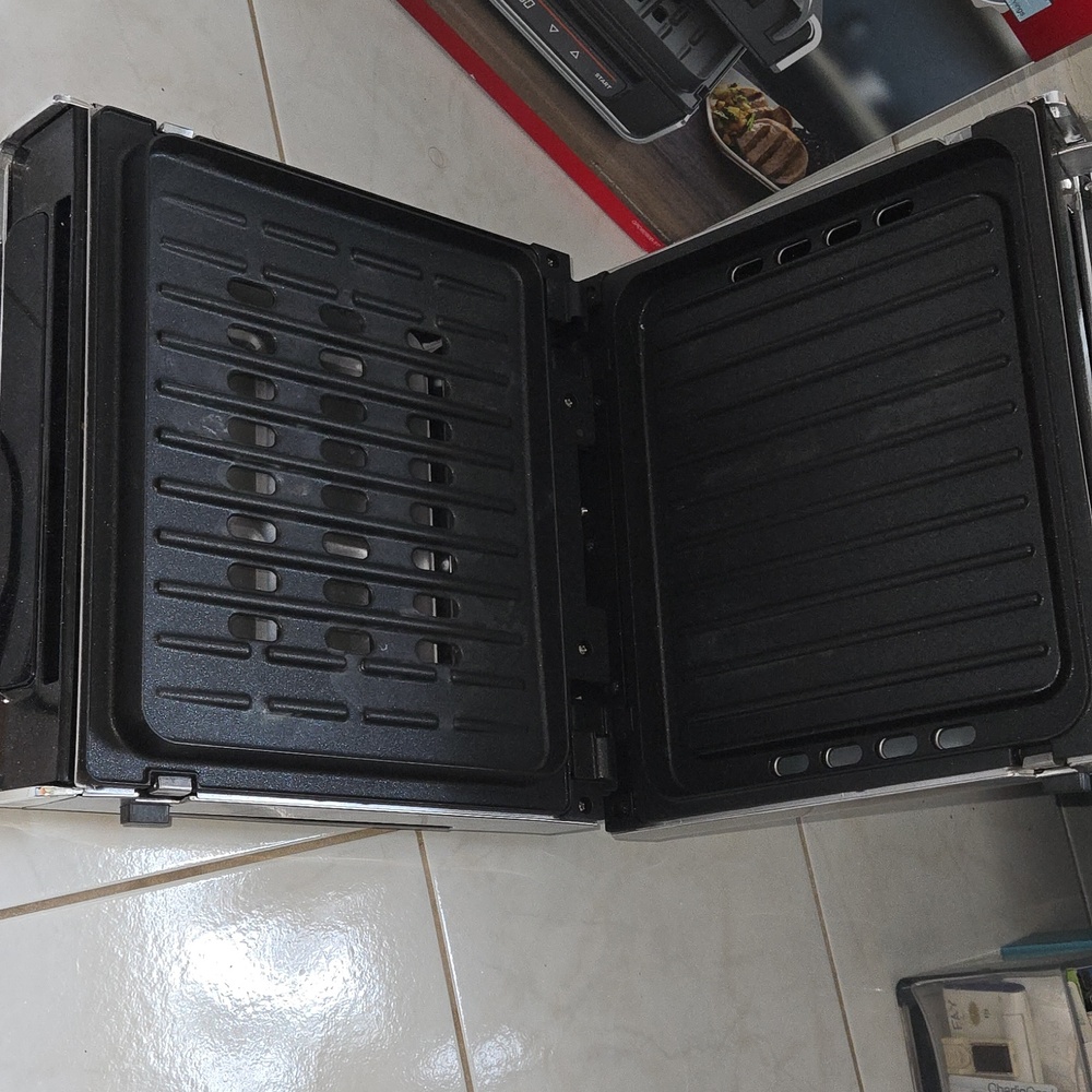 George Foreman Stainless Steel Electric Grill - Silver - Picture 3 of 5